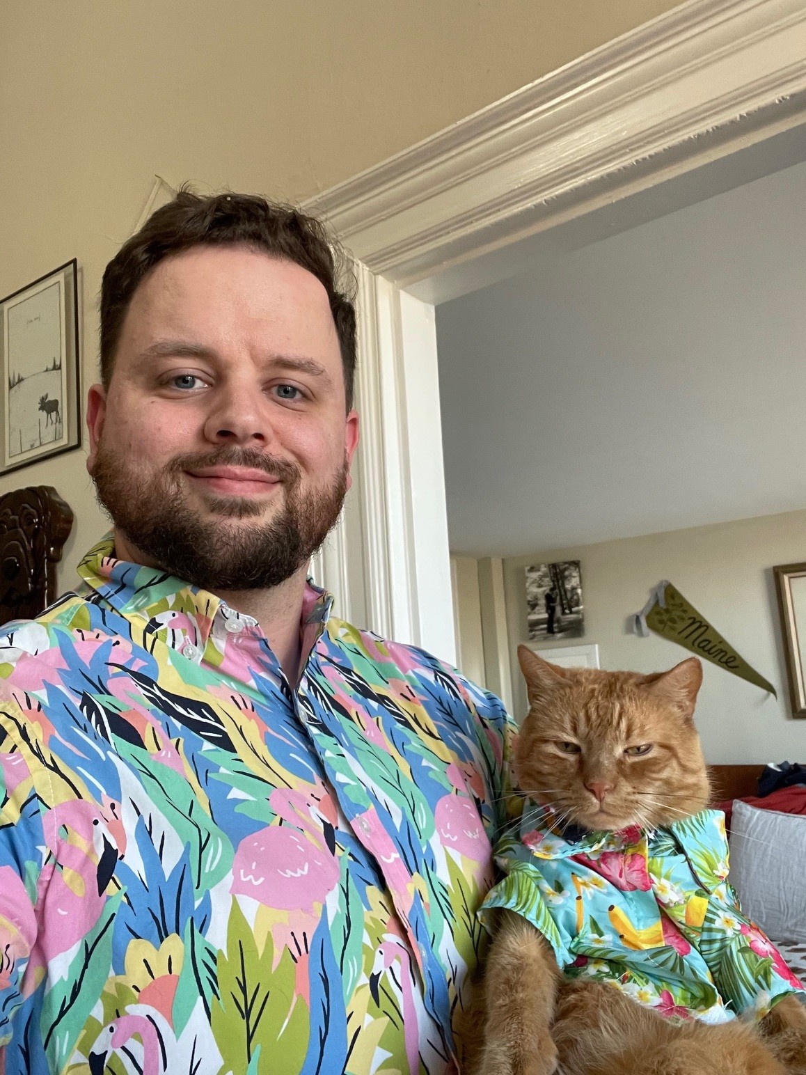 Nick and Buzz in matching Hawaiian shirts